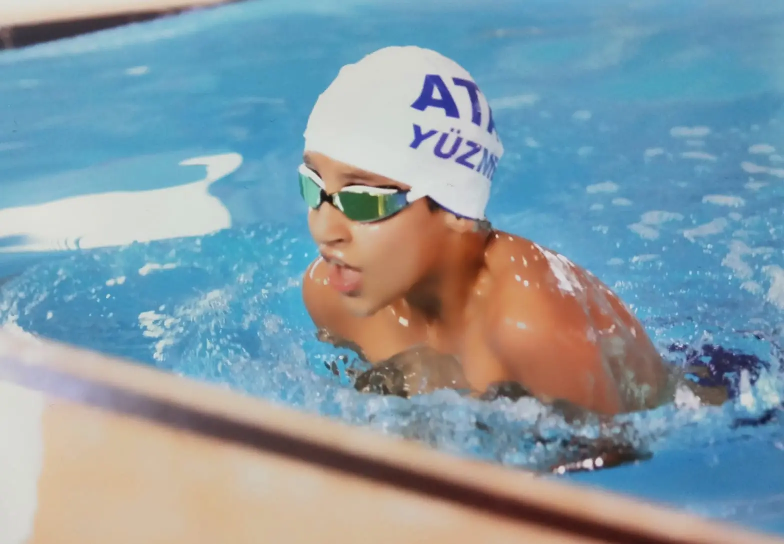 Ata Swimming athlete breathing in freestyle